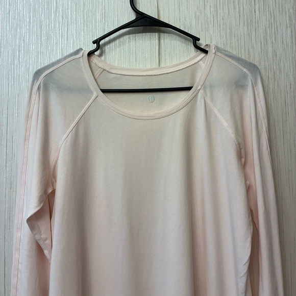 LULULEMON LOVE CREW Long Sleeve Shirt Top Size 10 L Light Pink Petal Raglan - Picture 4 of 4